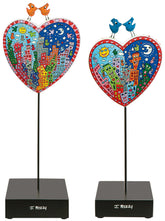 James Rizzi: 2 Porzellanherzen mit Künstlermotiven "Love" im Set - Bild 1